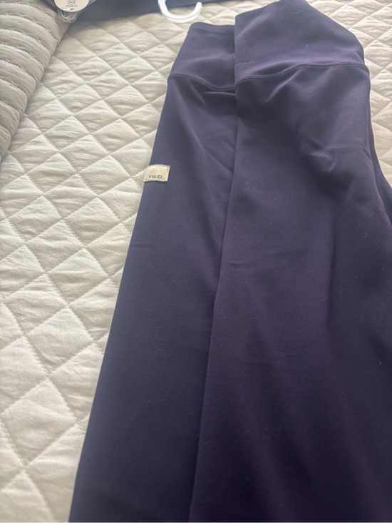 Vuori Pants - Womens deep purple vuori 7/8 legging
